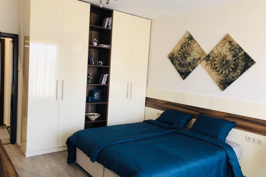 Lovely 3-Bedroom Apartment For 7 Ppl At The Centre Varna Exteriör bild