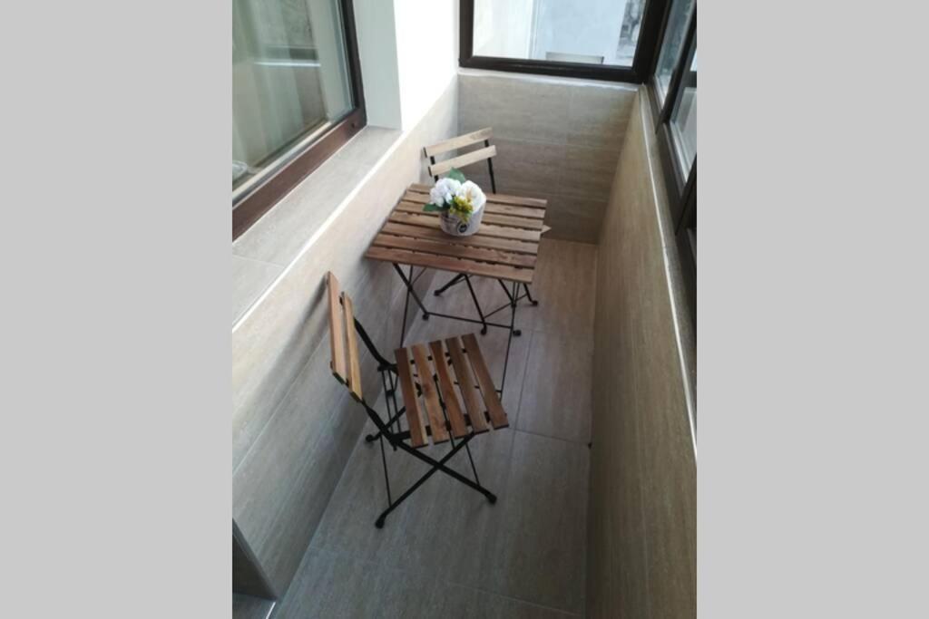 Lovely 3-Bedroom Apartment For 7 Ppl At The Centre Varna Exteriör bild