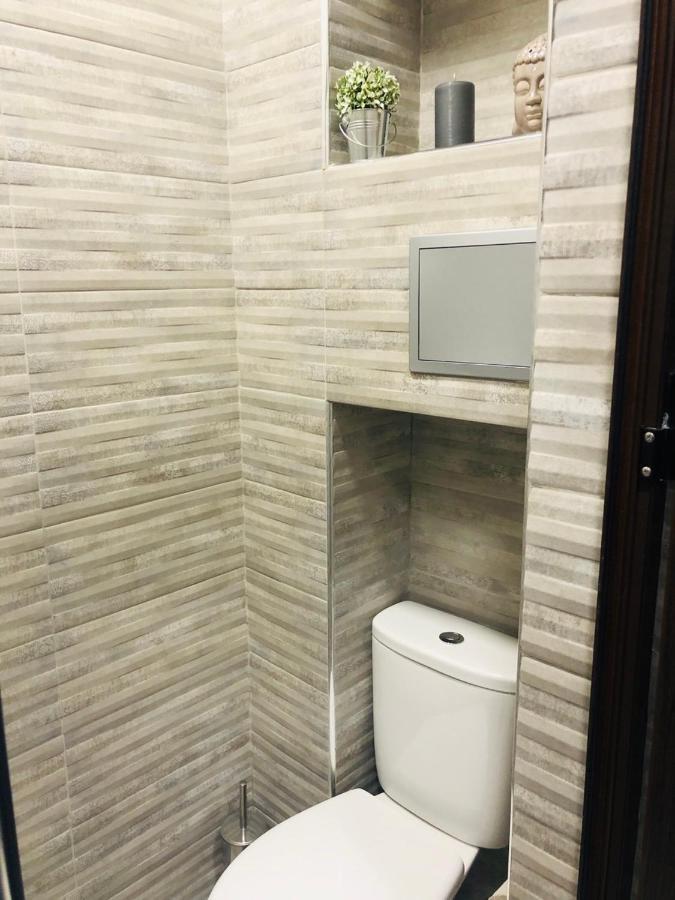 Lovely 3-Bedroom Apartment For 7 Ppl At The Centre Varna Exteriör bild